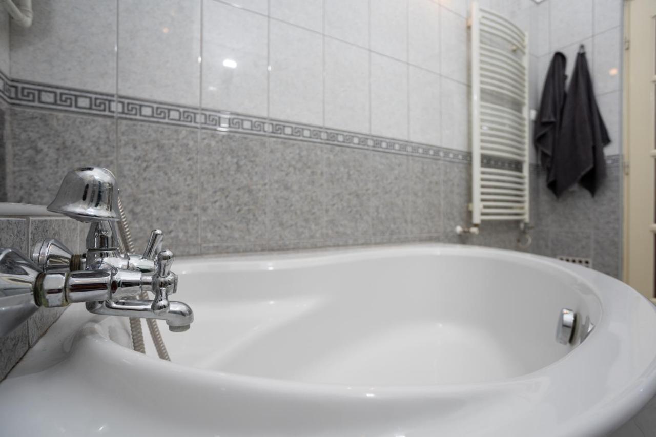 בודפשט Emerald Suite With Free Parking מראה חיצוני תמונה