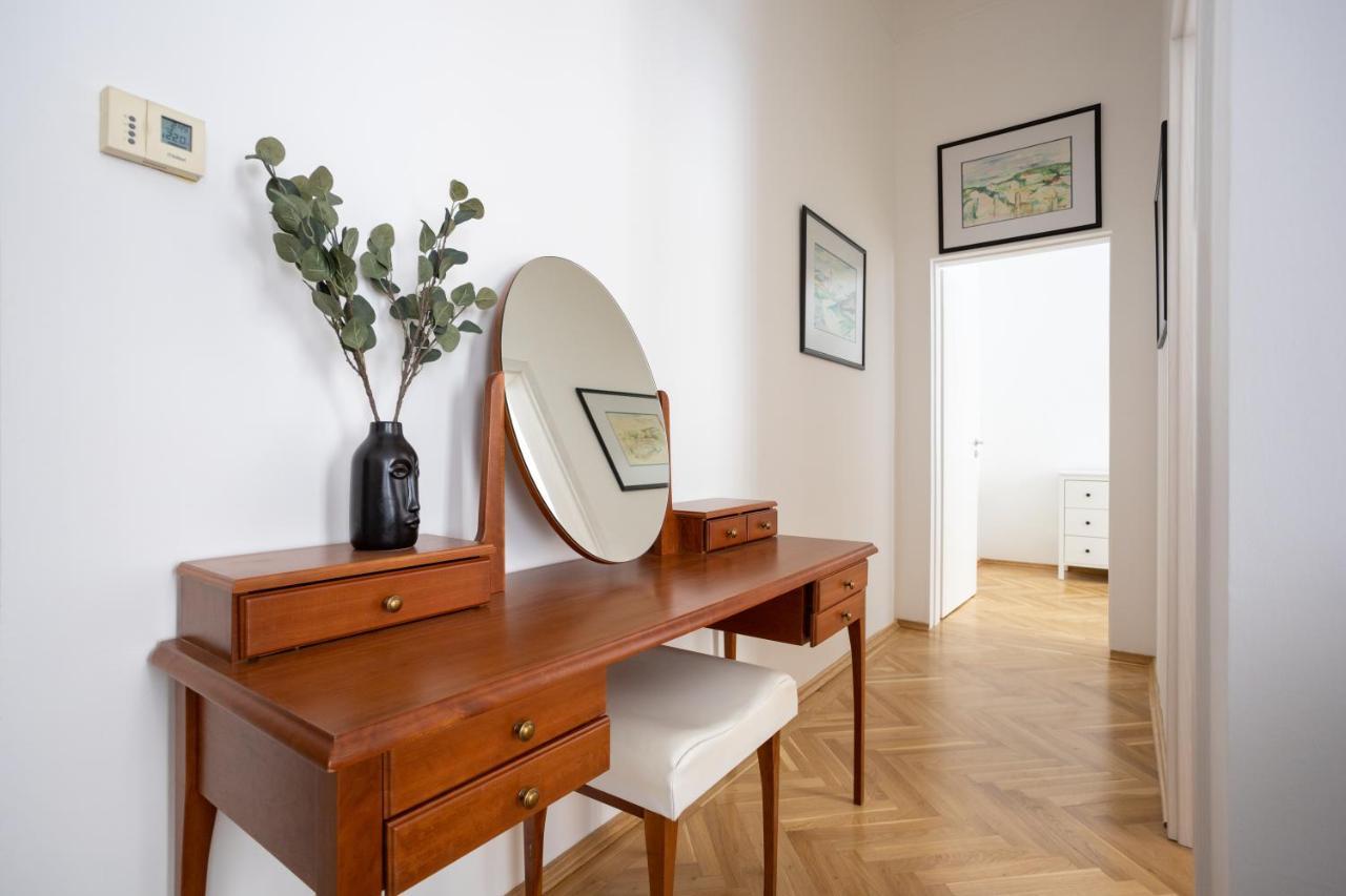 בודפשט Emerald Suite With Free Parking מראה חיצוני תמונה
