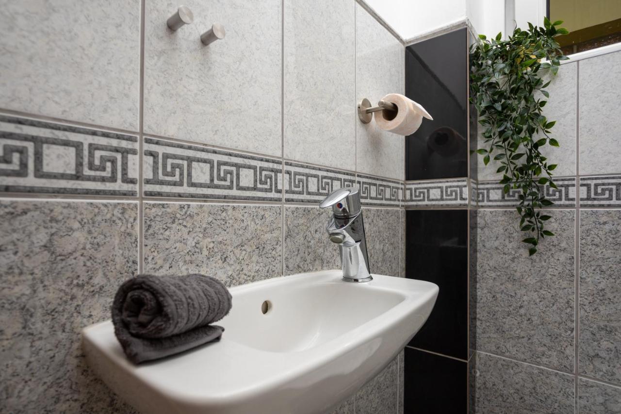 בודפשט Emerald Suite With Free Parking מראה חיצוני תמונה