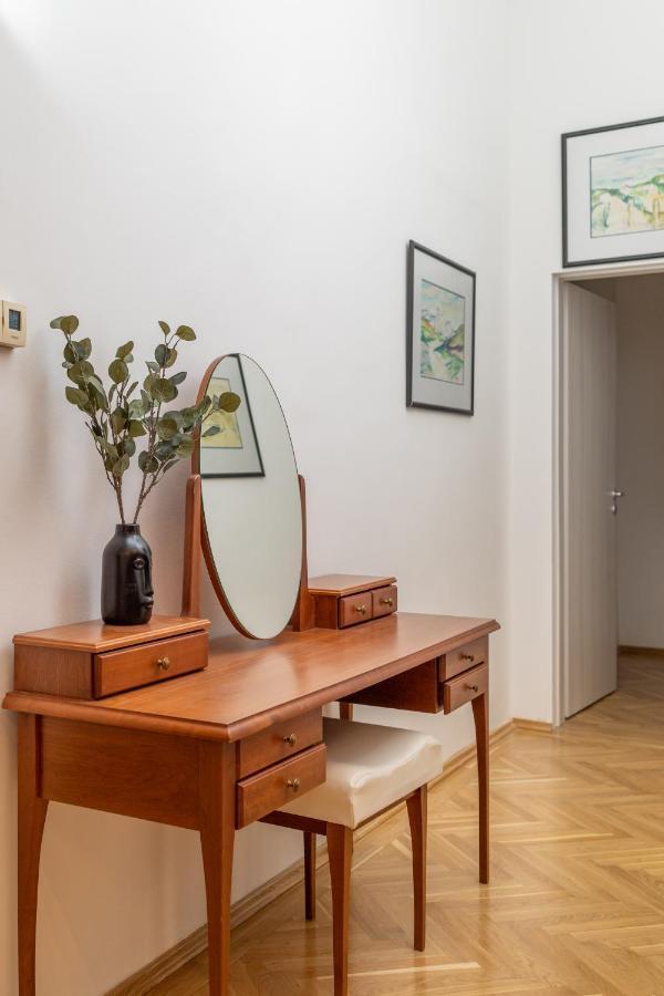 בודפשט Emerald Suite With Free Parking מראה חיצוני תמונה