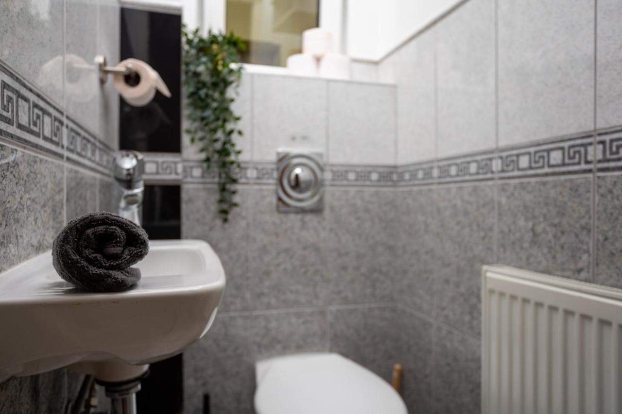 בודפשט Emerald Suite With Free Parking מראה חיצוני תמונה